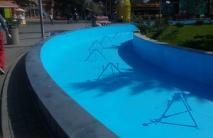 Vopsea specială pentru piscină