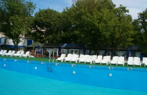 Vopsea specială pentru piscină