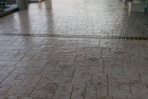 Lac pentru beton amprentat